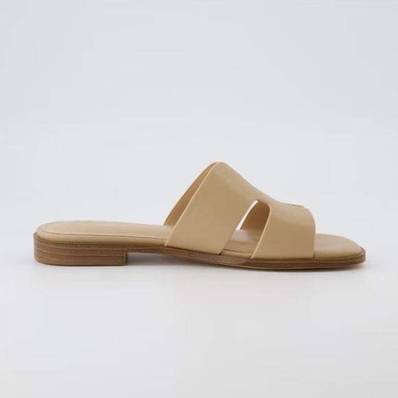 CUSHIONAIRE Voyage Cutout Strap Slides for Women - Picture 9 of 9